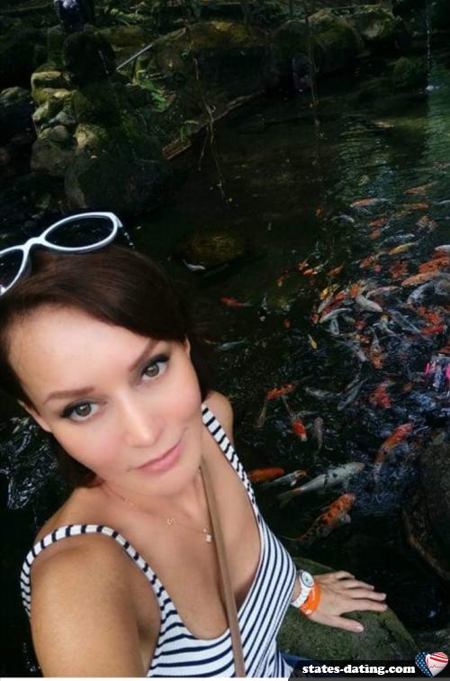 elena - date a American, 100% free elena