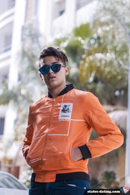 brandon - date a American, 100% free brandon