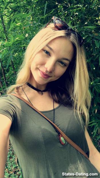 emma10 - date a American, 100% free emma10