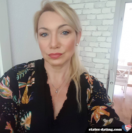 amy02 - date a American, 100% free amy02