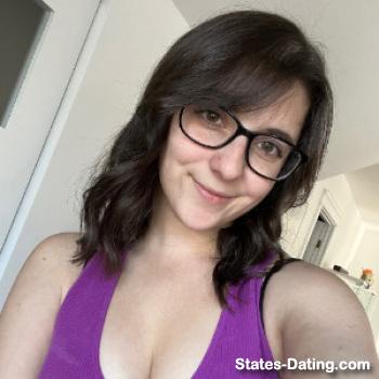 lynngg11 - date a American, 100% free lynngg11