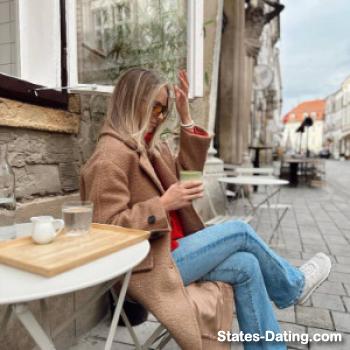 alena001 - date a American, 100% free alena001