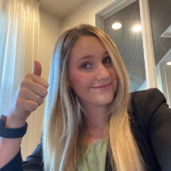 julia124 - date a American, 100% free julia124