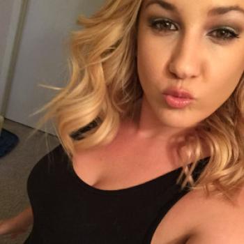 annedure spoofed photo banned on states-dating.com